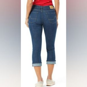 Levis Signature PLUS size 26 Modern Capri